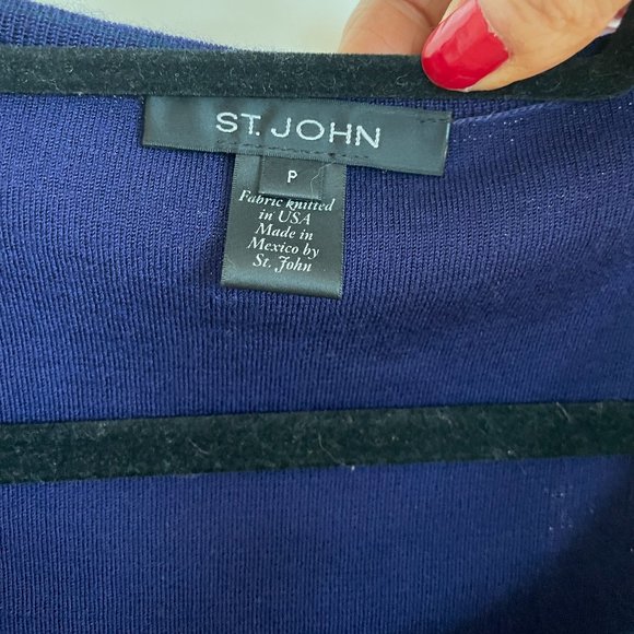 St. John Knit Scoop Neck Top, Blue (Indigo), size P - Picture 3 of 3